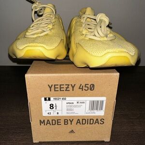 Used Like New Adidas Yeezy 450
Men’s: 8.5
Color: Yellow